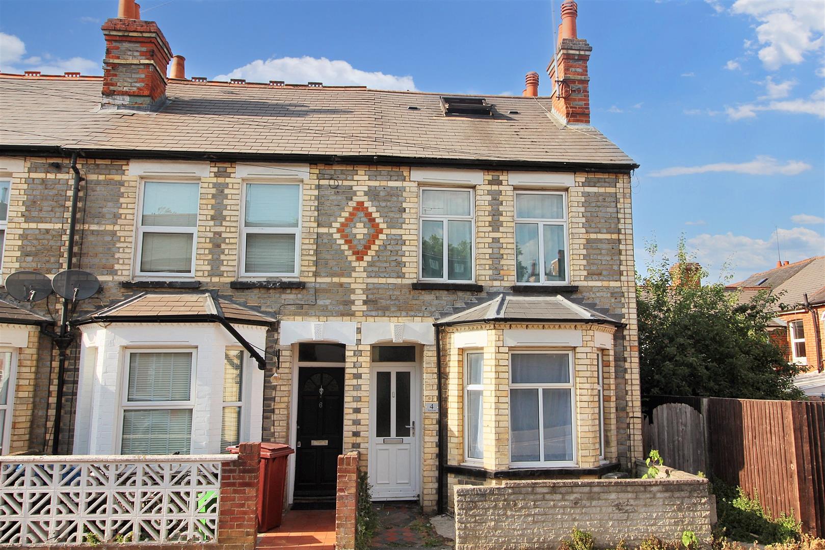 4 bed property in Kent Road, Reading